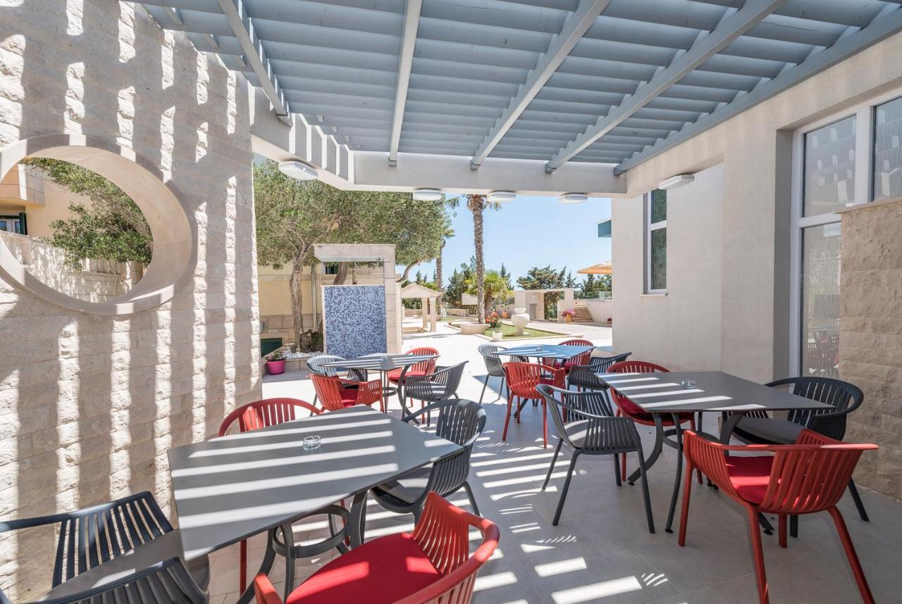 Pool Terrace Sea View Sarkic Apartment Novalja Luaran gambar
