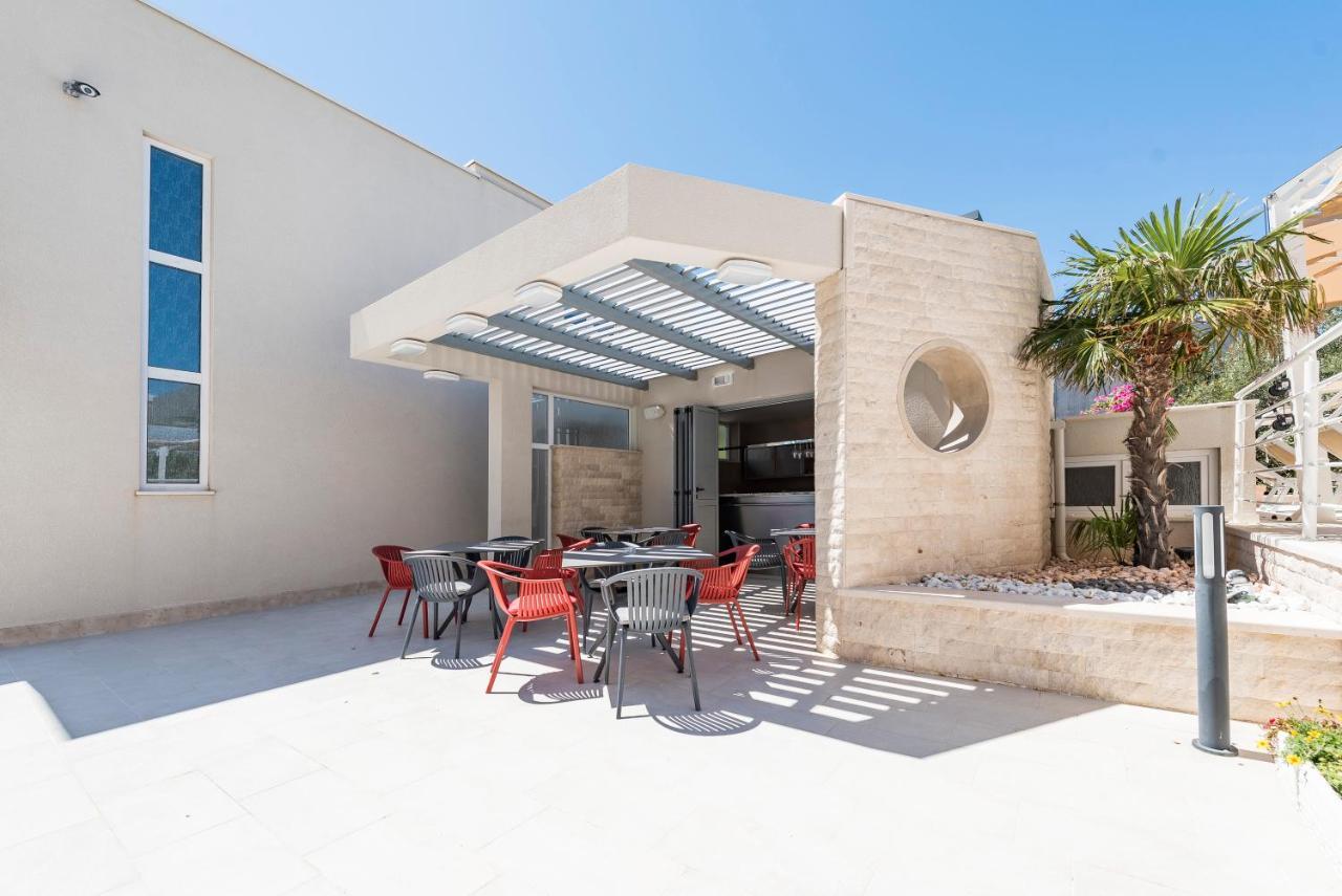 Pool Terrace Sea View Sarkic Apartment Novalja Luaran gambar